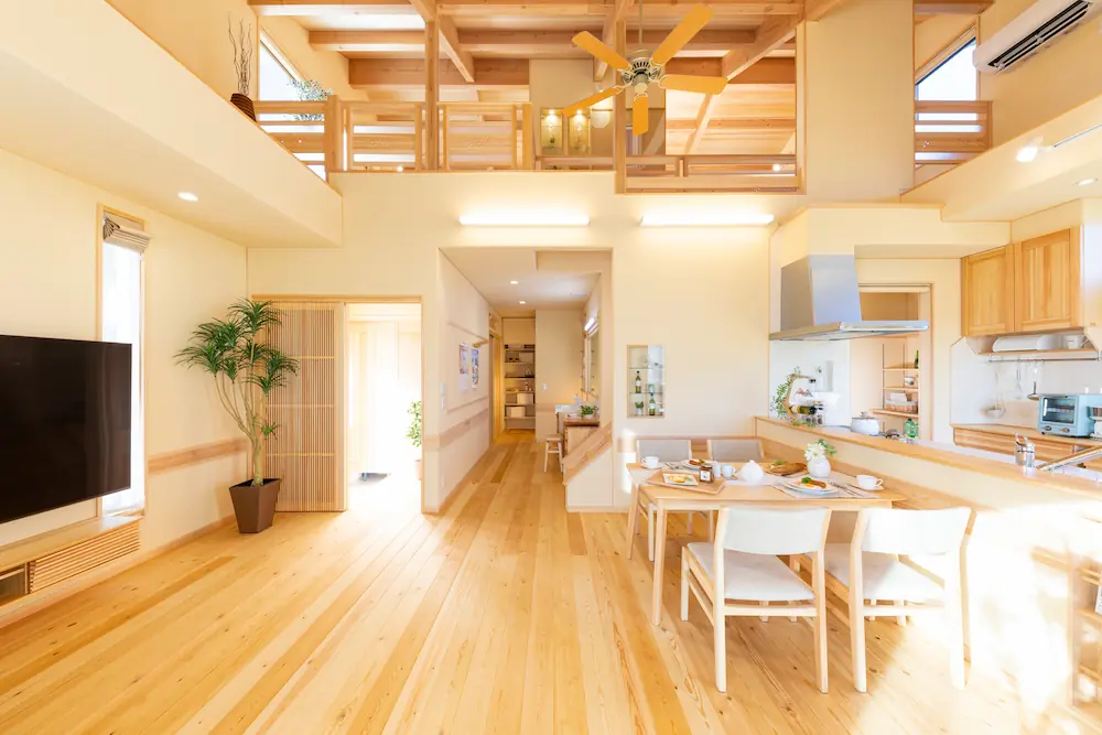 自然素材の家で子育てしたい方へ|知らないと後悔する家づくりの落とし穴